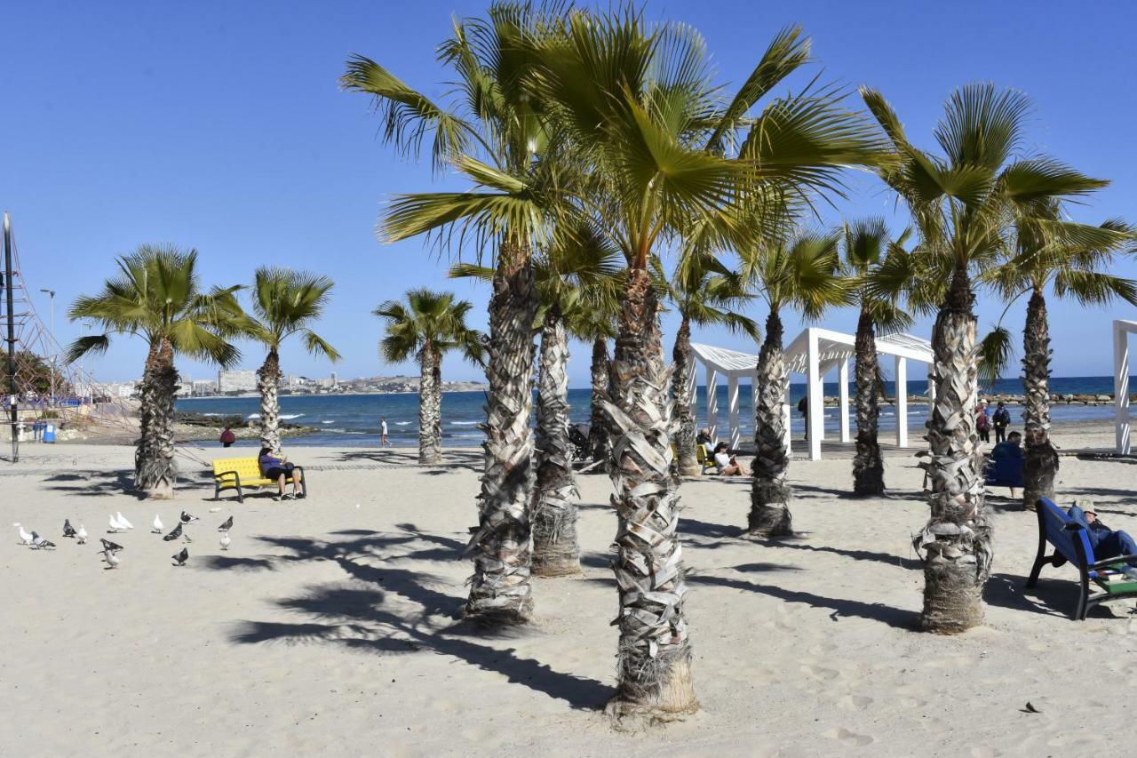 Lovely Apartment Near The Port Of Alicante Exterior photo